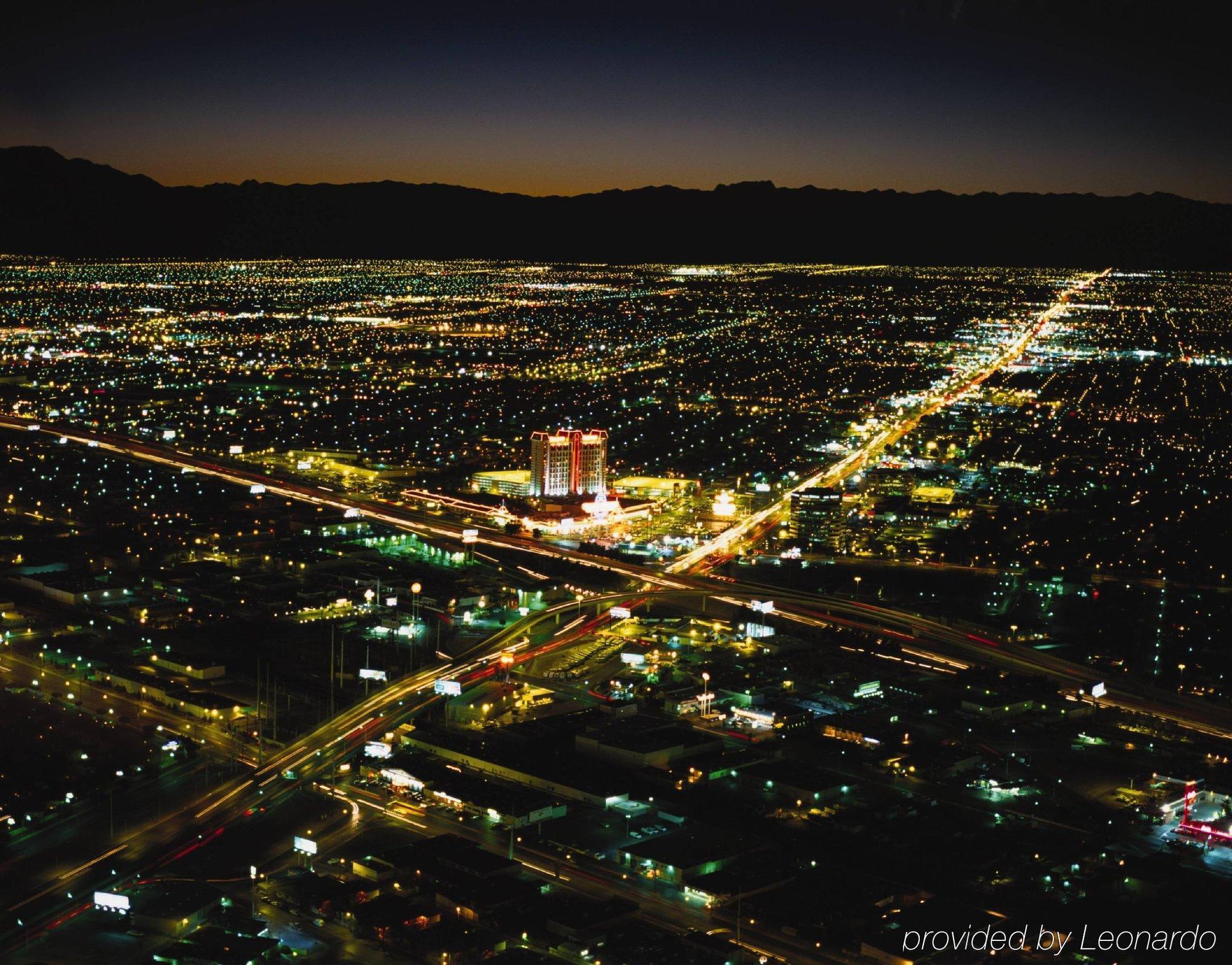 Wyndham Grand Desert Resort Las Vegas Buitenkant foto
